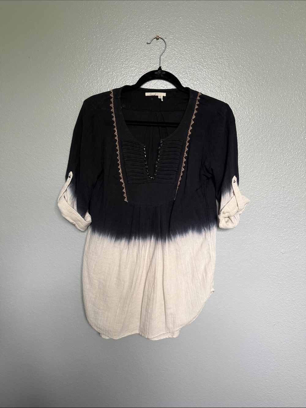 Anthro FLOREAT SIZE 6 Women's Black and Cream Ombre Tunic Top